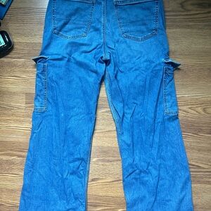 American Eagle High-Rise Baggy Wide-Leg Jeans